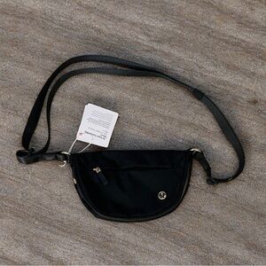 lululemon athletica Black Crossbody Bag 2L